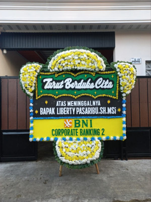 Papan Bunga Duka di Sukorejo