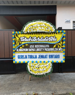 Papan Bunga Duka di Sukorejo